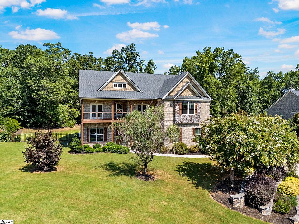 1st image of 239 Tuxedo Ln