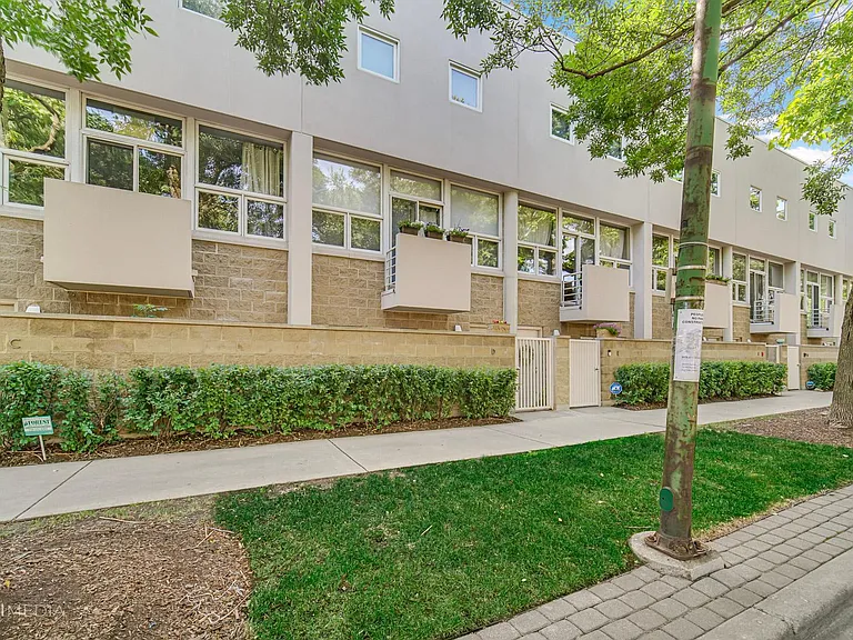 2828 N Talman Ave #D12 — Photo 16