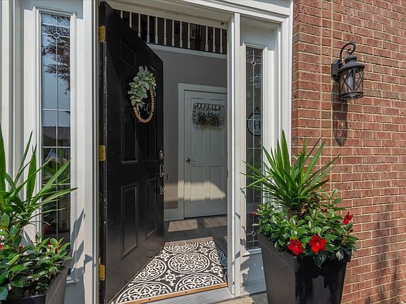 2nd image of 7041 Tarragon Ct