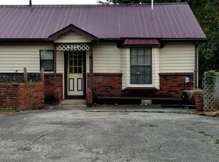 512 N Houston St, Maryville, TN 37801