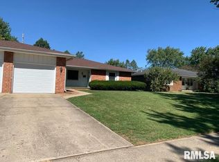 2613-2615 Delaware Dr, Springfield, IL 62702