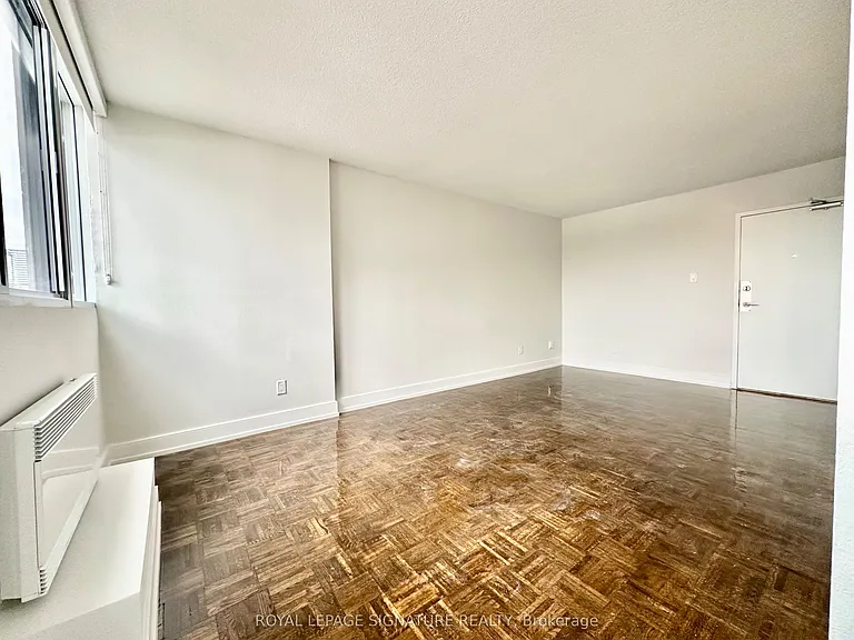 33 Isabella St #1413 — Photo 6