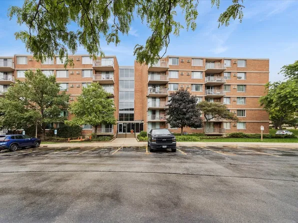 2211 S Stewart Ave APT 6D, Lombard, IL 60148