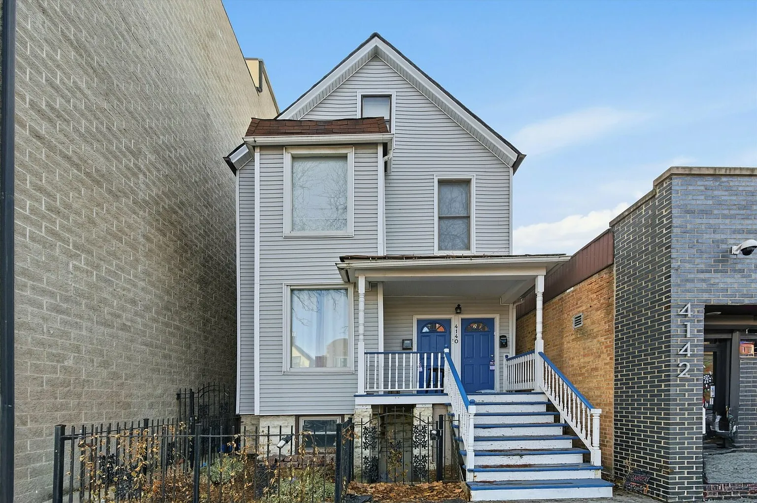 4140 N Western Ave photo 1
