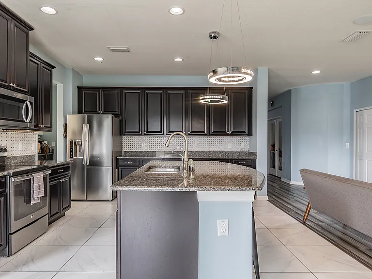 11027 Tahiti Isle Ln — Photo 52