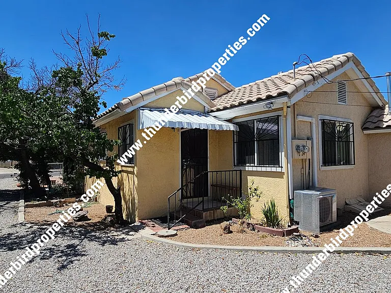 607 Delamar Ave NW — Photo 3