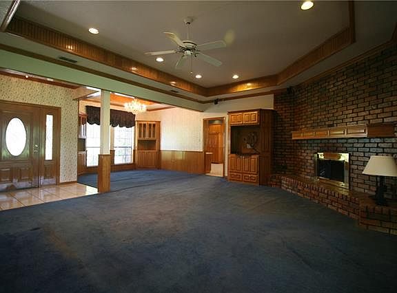 3rd image of 3408 Morfeld Dr