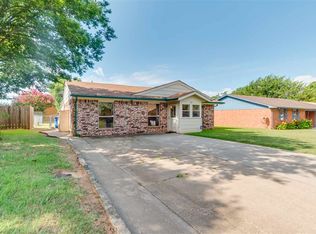 106 W Spruce St, Marlow, OK 73055