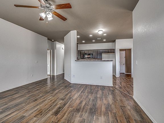 3rd image of 1512 Eagle Dr