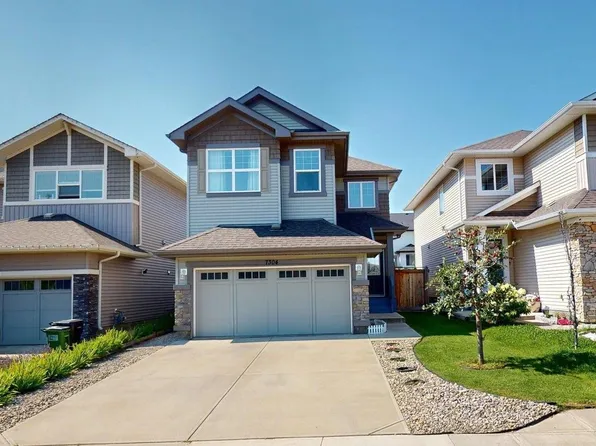 7304 Edgemont Way NW, Edmonton, AB T6M 0S1