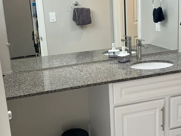 3431 Stover St APT E512, Fort Collins, CO 80525