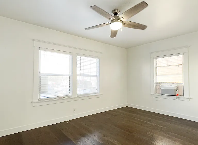 1020 N Kingsley Dr — Photo 9
