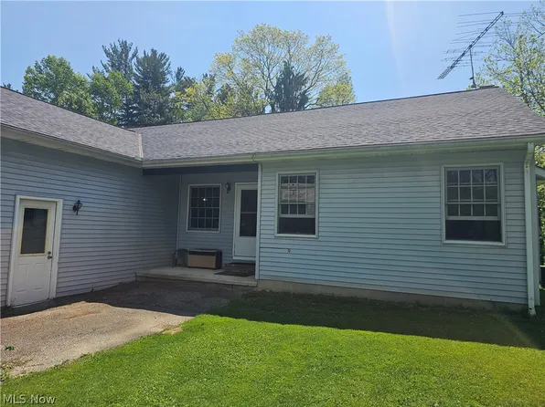 14816 Rock Creek Rd, Chardon, OH 44024