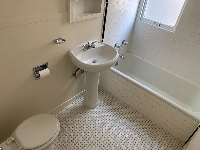 433 Nutmeg St — Photo 5