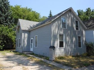 930 W Forest Ave, Muskegon, MI 49441