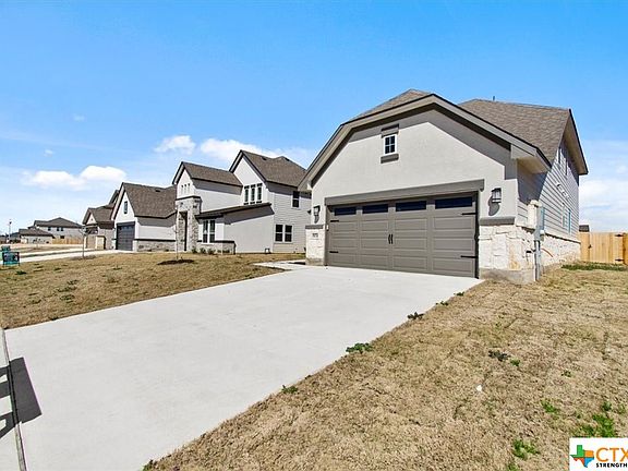 2nd image of 804 Waylon Cir