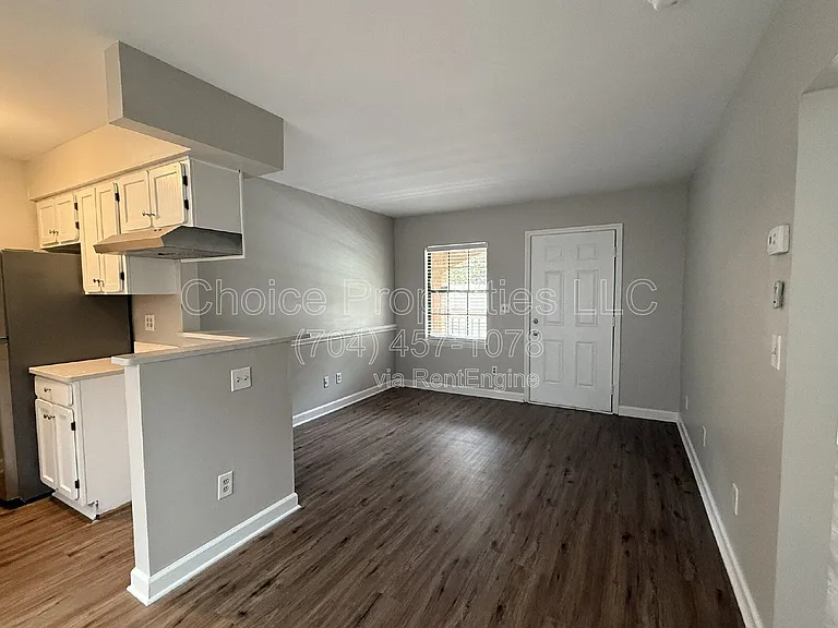 406 W 9th St #303 — Photo 7
