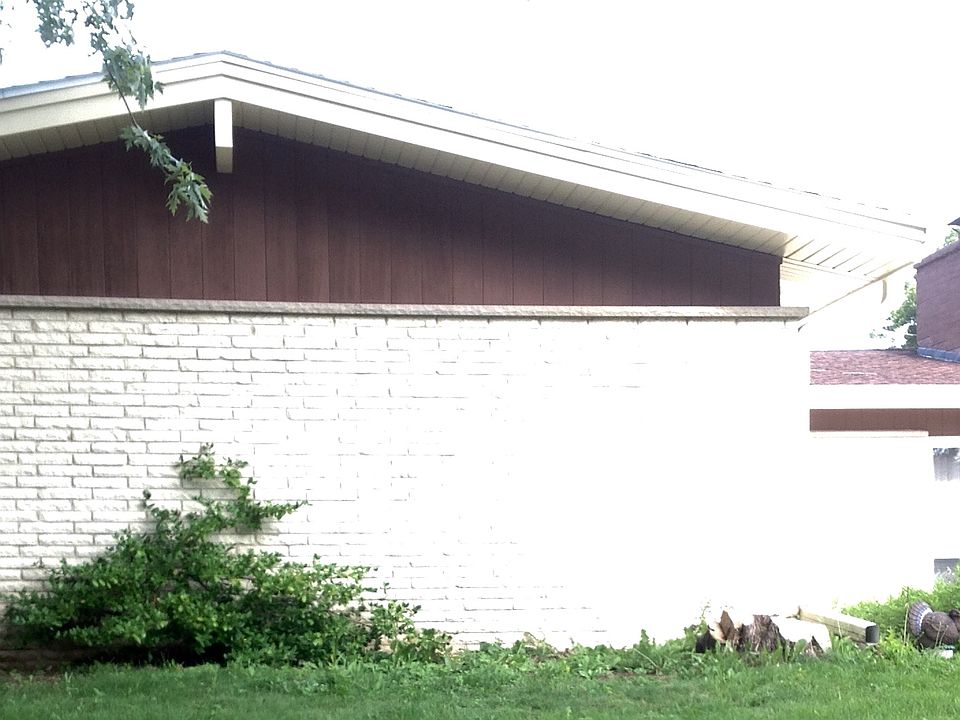 Quarried stone, not brick.