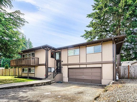 2nd image of 4437 NE 23rd Ct
