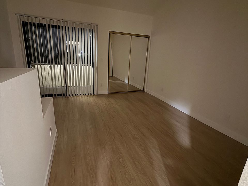 1st image of 10441 McVine Ave #10