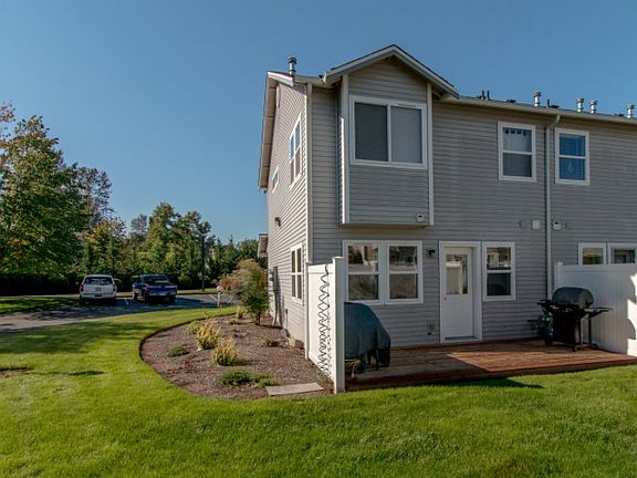 3rd image of 11127 63rd St E