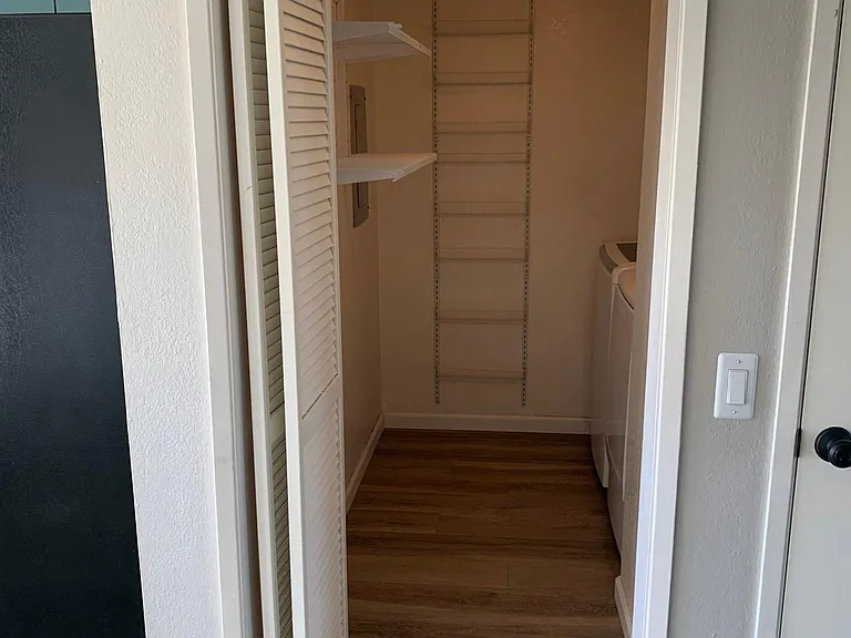 1443 Spring Valley Cmn — Photo 14