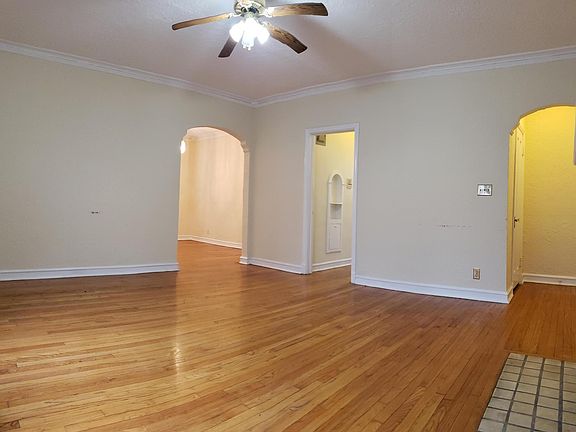 3rd image of 15610 Van Aken Blvd APT 8