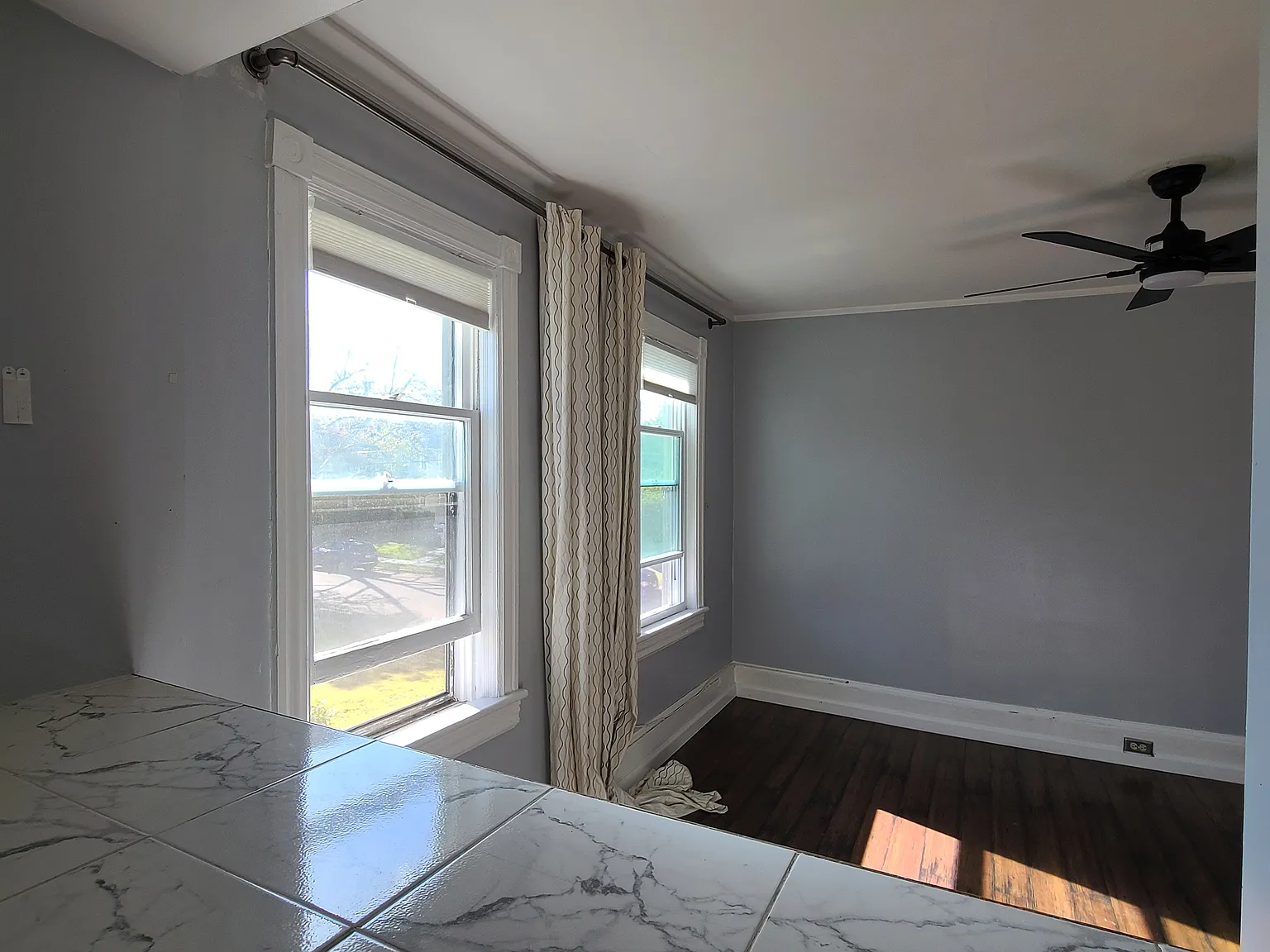 2 bed, 985 sqft, $1,900 — Photo 3