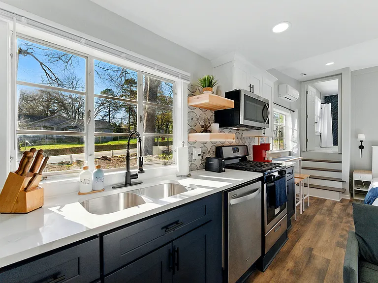 10 Cochran Rd SE #B — Photo 4