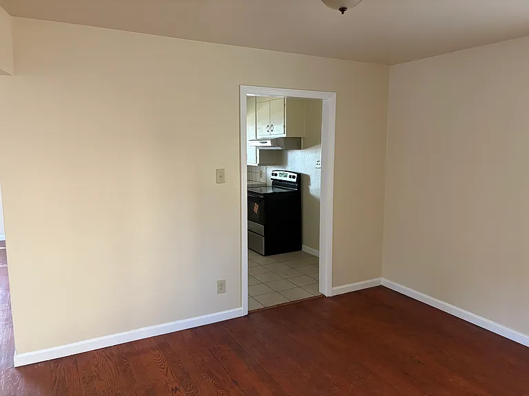 116 Carquinez St — Photo 8
