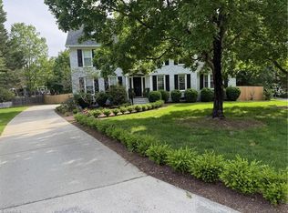 10 Hobbs Pl, Greensboro, NC 27403