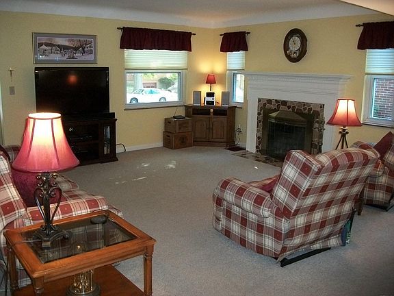 4th image of 6925 Rob Vern Dr