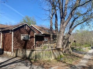 1305 Kingman St, Leavenworth, KS 66048