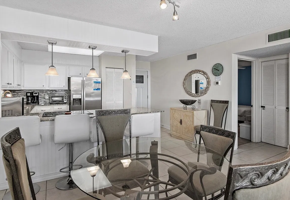 2 bed, 1193 sqft, $3,000 — Photo 2