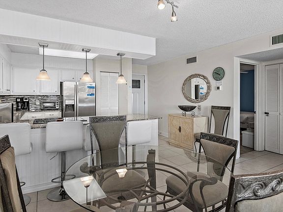 2nd image of 30 Moreno Point Rd Unit 406A