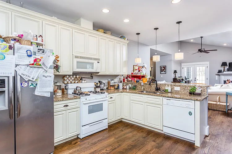 313 Idlewild Ave — Photo 2