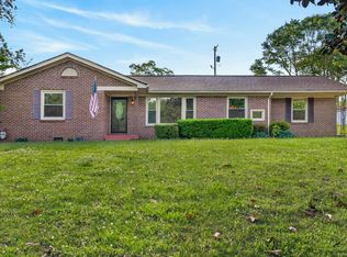 410 Sherwood Dr, Clarksville, TN 37043