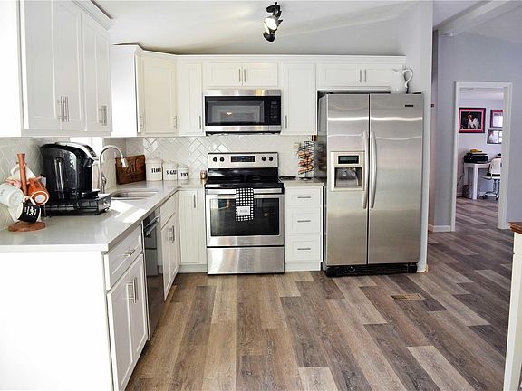 5th image of 10000 Three Oaks Ln