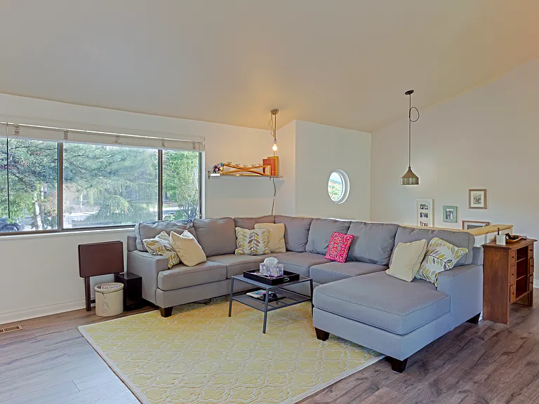 2256 Sidewinder Dr — Photo 2