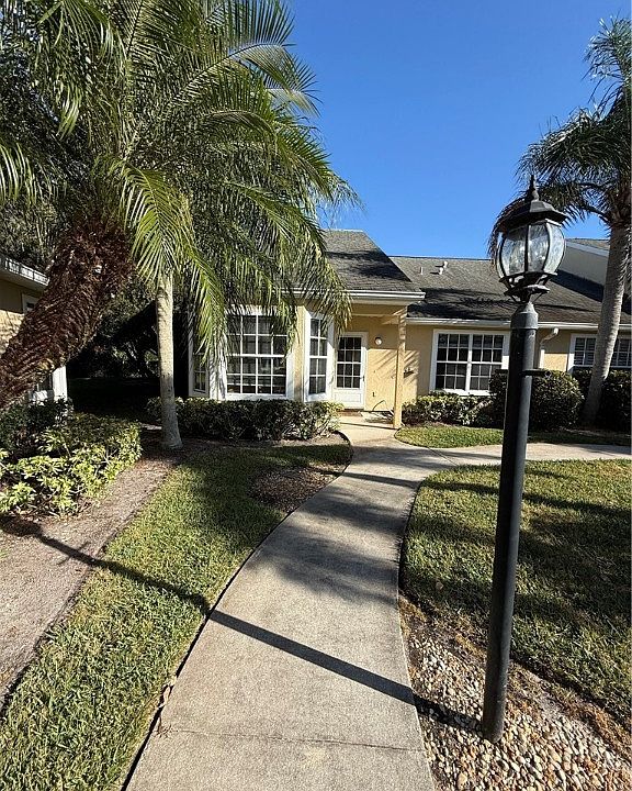 1st image of 1845 Waterford Dr APT 5