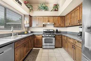 2308 Kelso Peak Ave — Photo 5