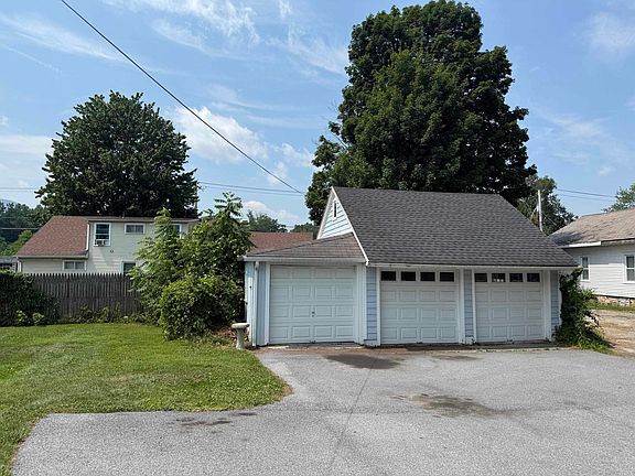 3rd image of 128 NorthSide Drive