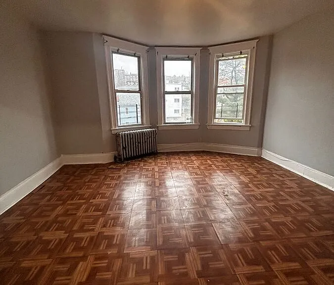 29 Ravine Ave — Photo 2
