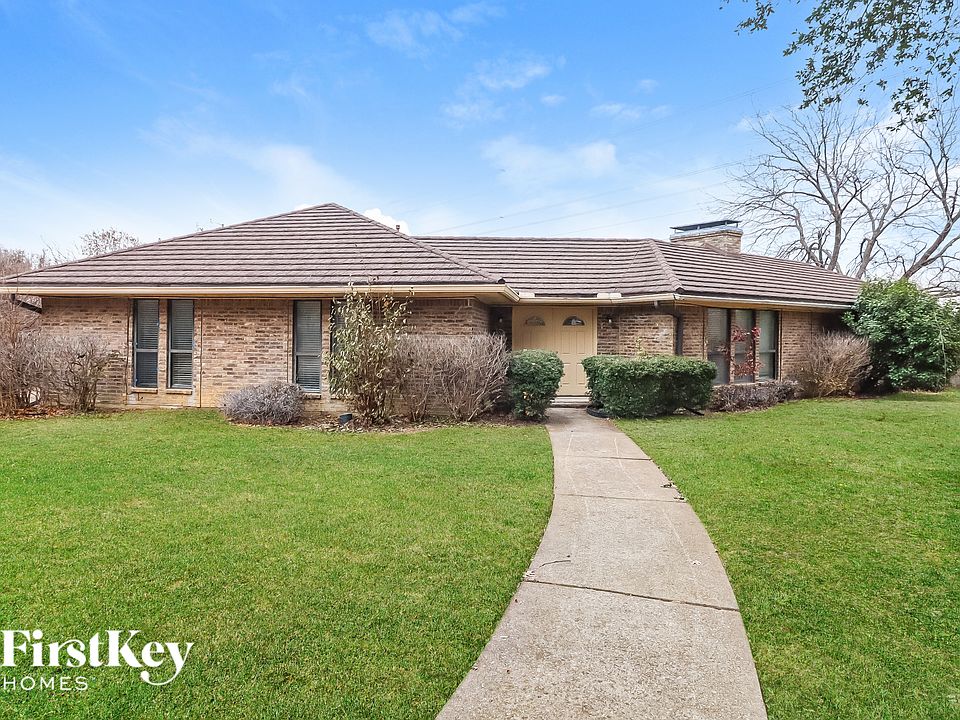 1st image of 2102 Greenbriar Ct