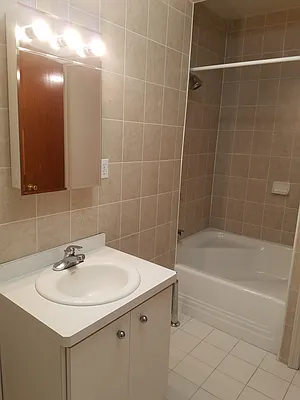 Rented by Max & Associates Realty Corp | media 15