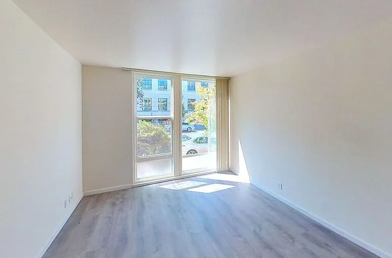 2255 Hearst — Photo 27