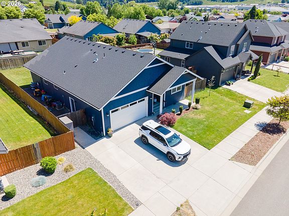 3rd image of 3125 Ponderosa Rd