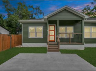 4909 Higgins St #A, Houston, TX 77033