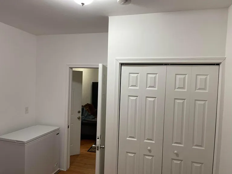 140 W 3rd St #1 — Photo 7