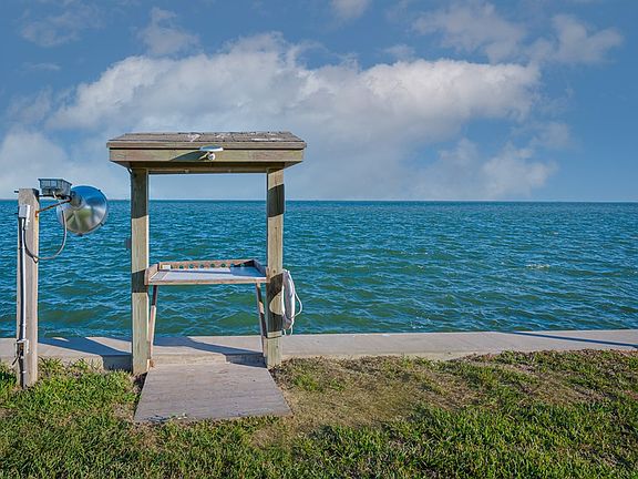 3rd image of 115 Ocean Dr